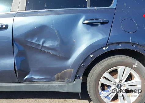 2017 Kia Sportage Lx z USA, uszkodzony, nr VIN KNDPMCAC7H7250769